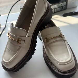 BRAND NEW Sam Edelman Cream and Gold Flats with Horsebit Detail
